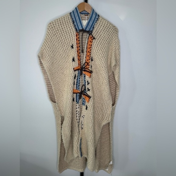 Free People Lonestar Poncho - Boho-Chic Comfort and Style - Picture 1 of 7